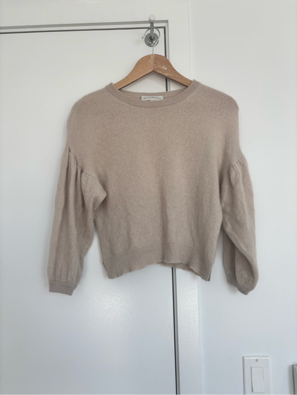 White + Warren 100% Cashmere Puff Sleeve Sweater | Size M | Beige / Oatmeal